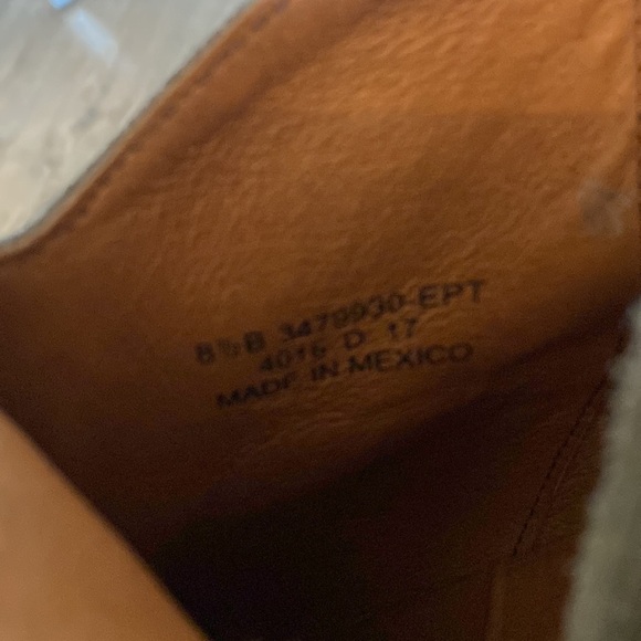 Women's Frye Nora Zip Short tan suede Ankle Boots Size 8.5 MSRP $298 EUC - Picture 9 of 9